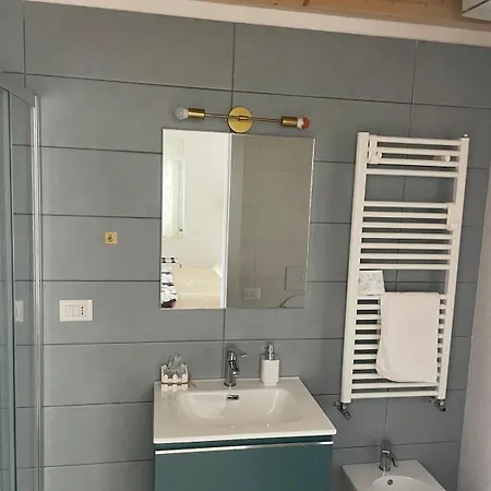 La Dimora Di Piccianello - Via Liguria 14 *