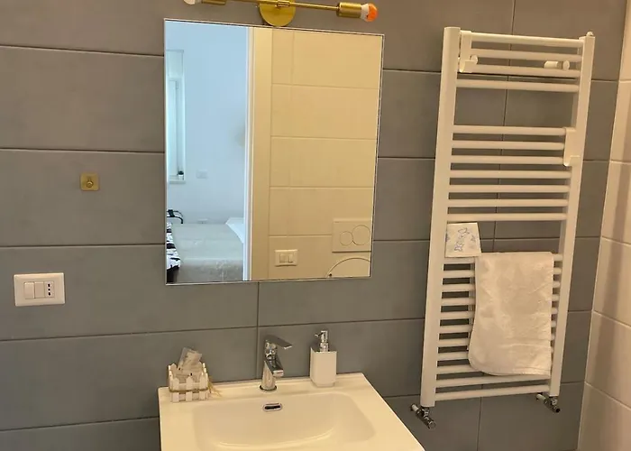 La Dimora Di Piccianello - Via Liguria 14 *